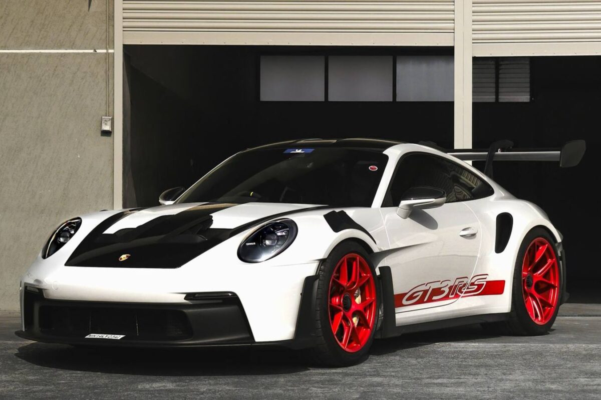 Porsche 911 GT3 RS, vue trois-quarts avant