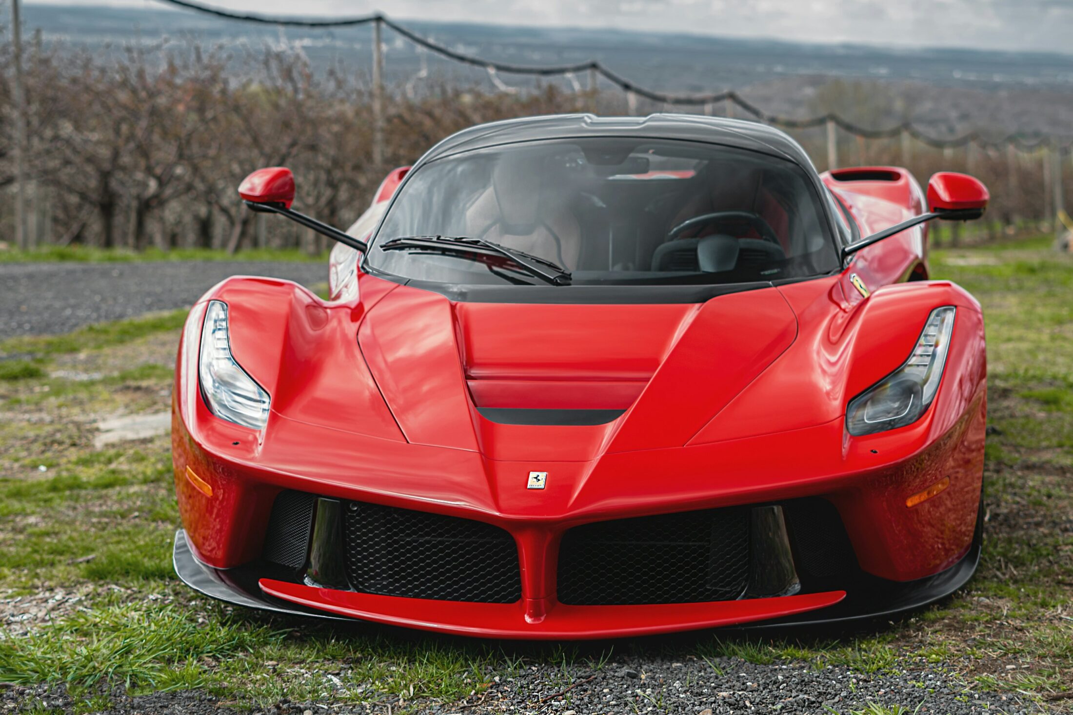 Ferrari LaFerrari rouge, vue de face