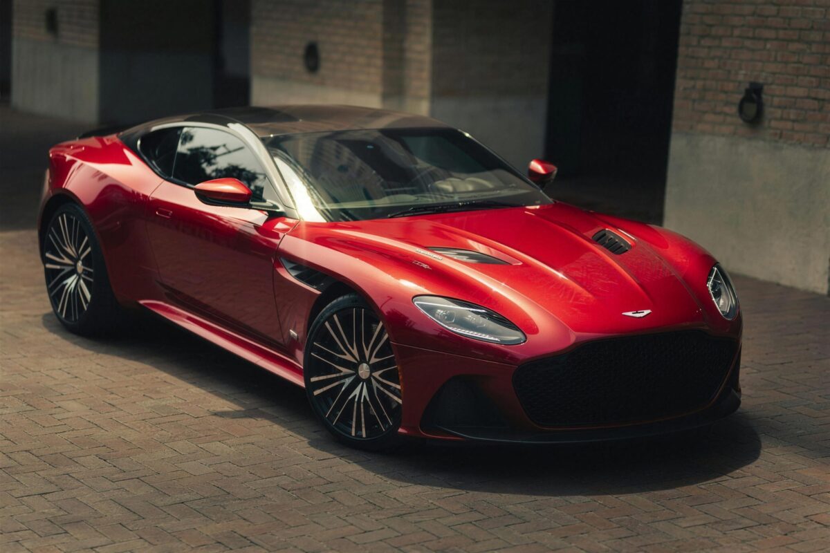 Aston Martin DBS Superleggera, vue trois-quarts avant