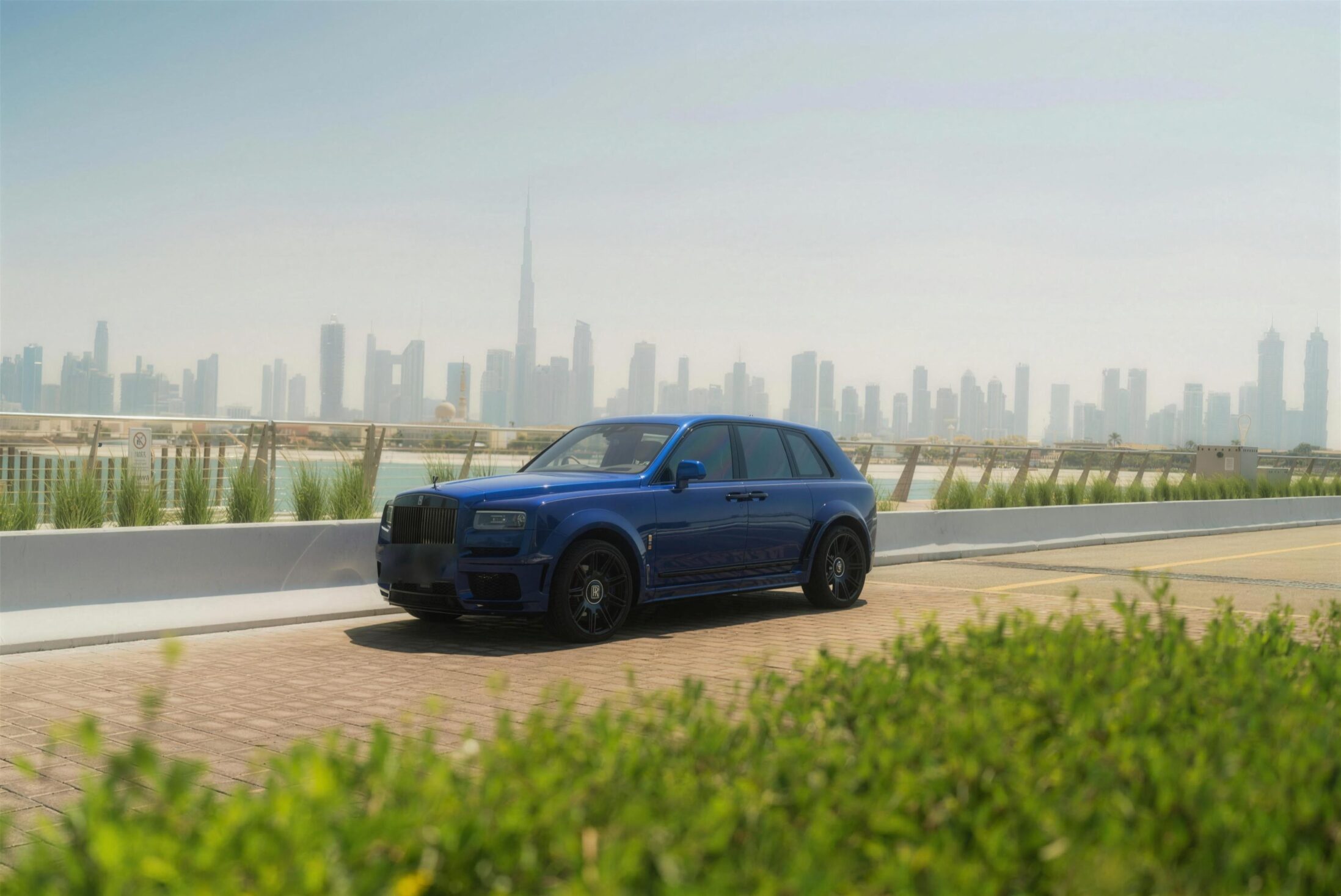 Rolls-Royce Cullinan, vue trois-quarts avant