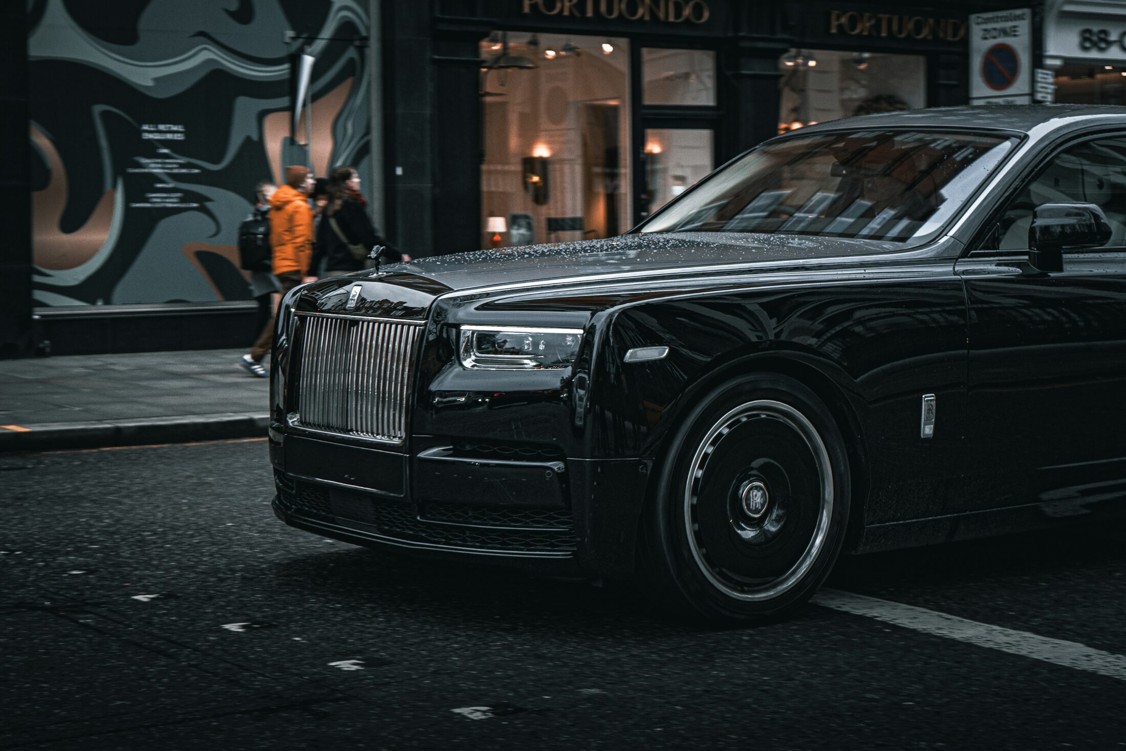 Rolls-Royce Phantom Series II, vue trois-quarts avant